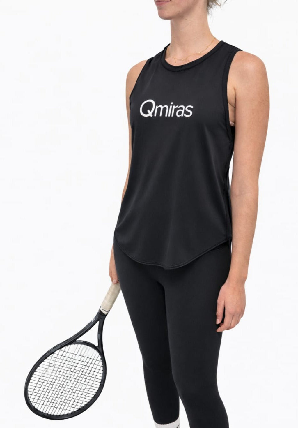 CAMISETA DEPORTIVA CON NUDO POSTERIOR